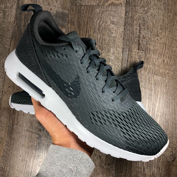 Nike Air Max Tavas SE men’s shoes size 11.5 - Picture 2 of 7